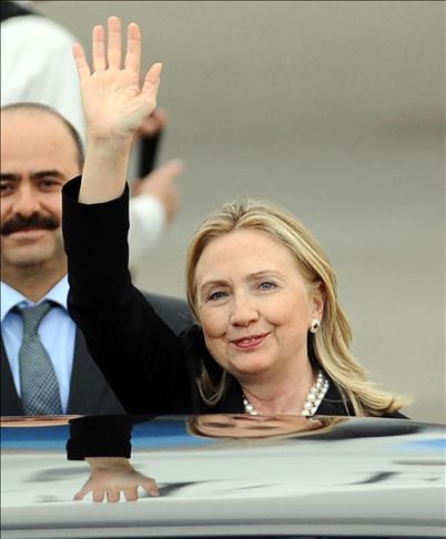 US Secretary of State Clinton arrived in Istanbul