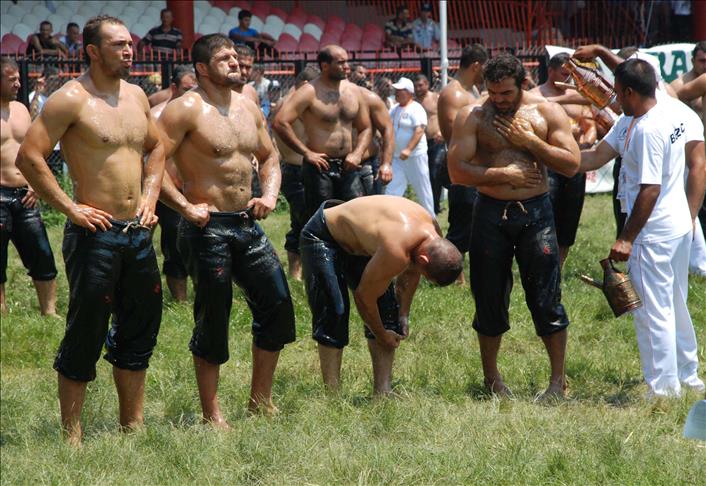 8 pehlivan çeyrek finalde