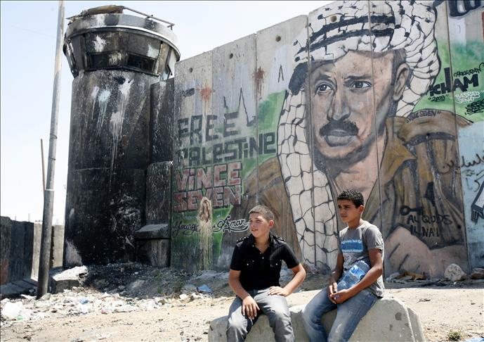 أبو مازن يريد تحقيقًا فى وفاة عرفات "إذا لزم الأمر"