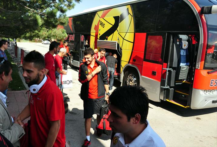 Es-Es Fransa'ya gitti