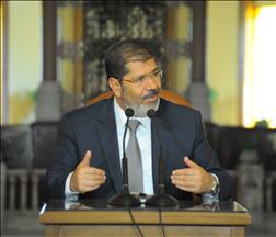 مرسي يتسلم دعوة إيرانية لقمة عدم الانحياز