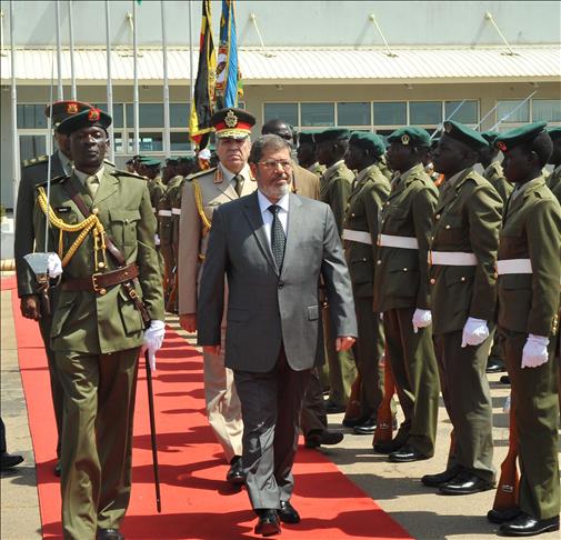 Завершился визит Мурси в Уганду