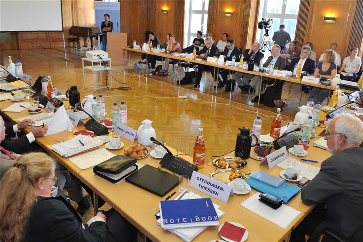 Almanya'da ''sünnete'' yasal güvence