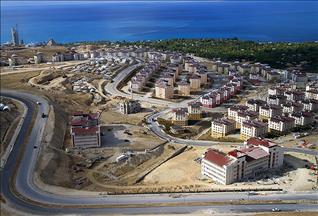 AA deprem konutlarını havadan görüntüledi