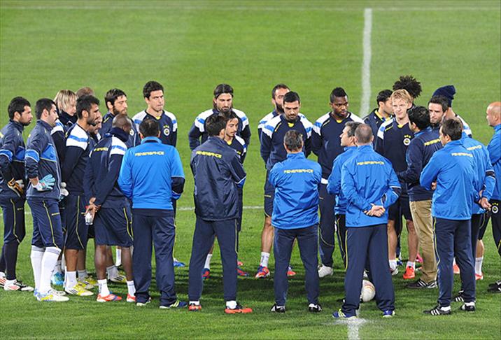 Son şampiyon gruplara kalmak istiyor