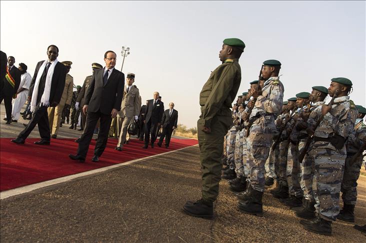 Hollande'dan sürpriz ziyaret
