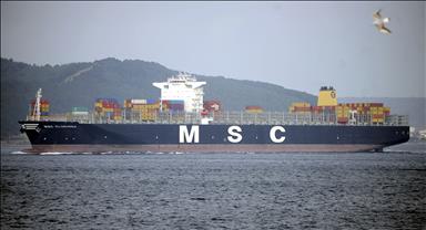 Dev gemi, Çanakkale Boğazı'nı kapattı