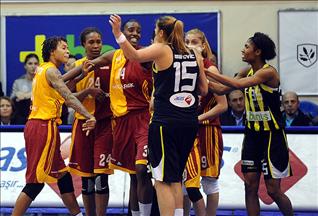 Gözler play-off'a çevrildi 