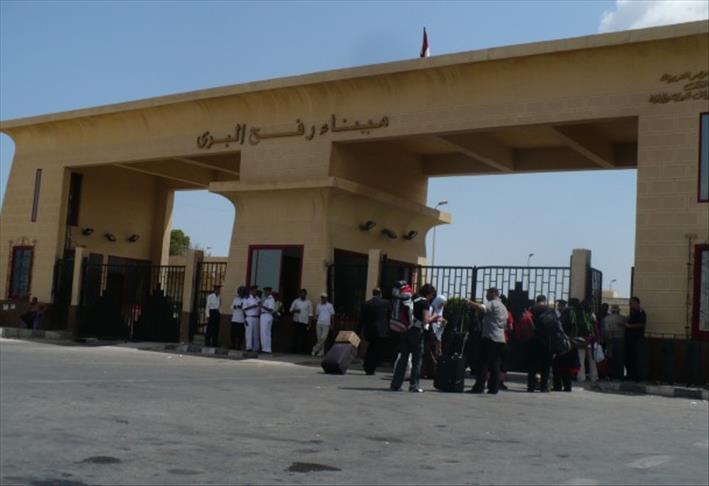 "أمن حماس" يمنع قيادية فتحاوية من مغادرة غزة