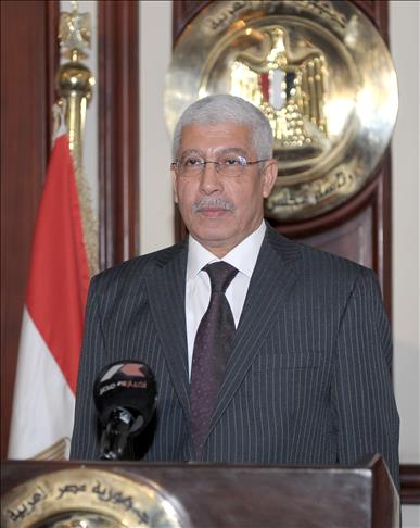 خبراء يقللون من تخوفات بشأن تطبيق الحد الأقصى للأجور بمصر