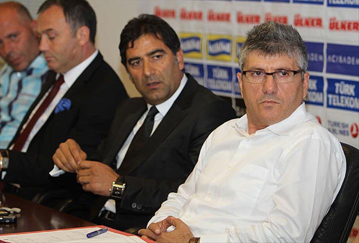 Trabzonspor'da imzalar atıldı