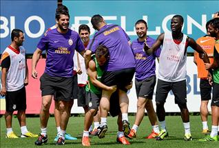 Galatasaray İngiltere yolcusu