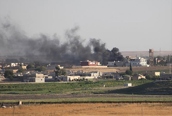 Suriye'de camiye saldırı: 25 ölü