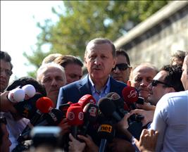 Turkish PM performs Eid al-Fitr prayer at Suleymaniye Mosque in Istanbul
