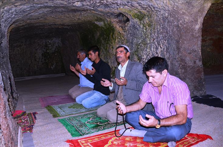 Di mizgefta bi hezar salî de nimêjê dikin