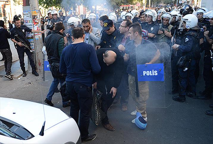 Li Diyarbekirê pêşandeya bê destûr