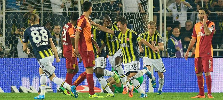 «Фенербахче» одержал победу в дерби