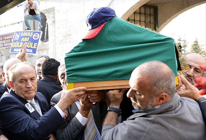 Savaş Ay son yolculuğuna uğurlandı