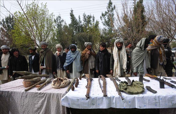 В Афганистане 45 талибов сложили оружие
