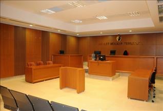 Çavê parlementerên girtî li raya dozgeriyê ye