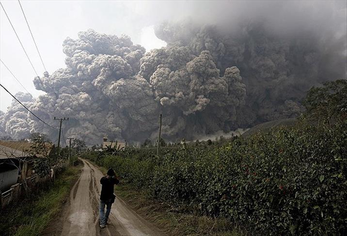 Li Endonezyayê teqîna çiyayê agirîn