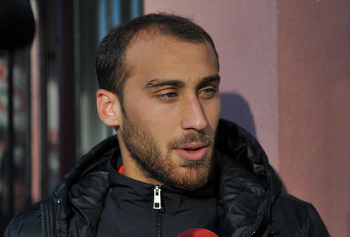 Fenerbahçe Cenk Tosun ile ilgilenmiyor