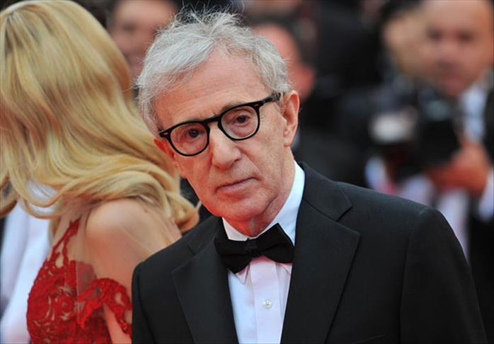 Приемная дочь Вуди Аллена обвинила его в домогательствах