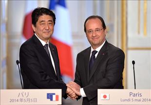 Абэ и Олланд договорились продолжать сотрудничество