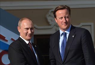 كاميرون وبوتين يتناولان الأزمة الأوكرانية في باريس