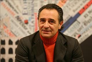 Prandelli sözleşmeyi imzalıyor