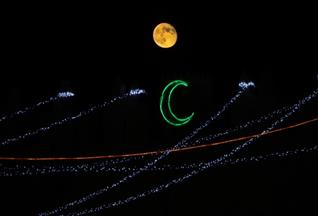 French Muslims show support for Iraqi Christians