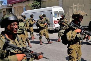 Израильские военные задержали 10 палестинцев