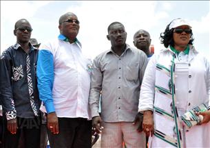 Burkina: L'opposition satisfaite que l'UA ne soit "pas venue sanctionner le Burkina Faso"