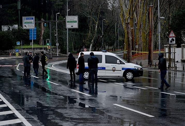 Turkey: Armed man throws grenade at police in Istanbul