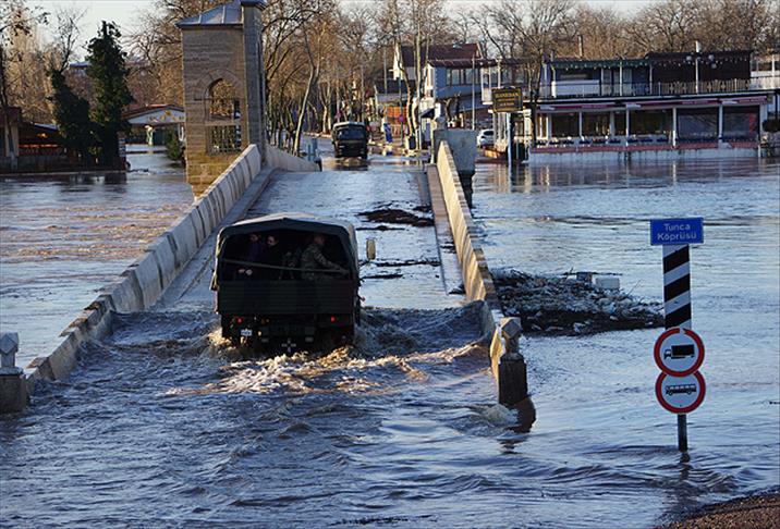 Tunca ve Meriç köprüleri trafiğe kapatıldı