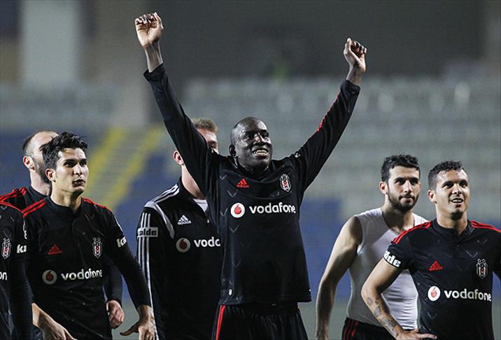 Demba Ba ikinci yarılarda coşuyor