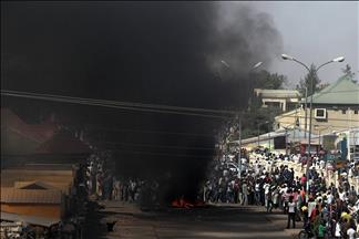 5 Nigerians feared dead in blast near president's rally‏