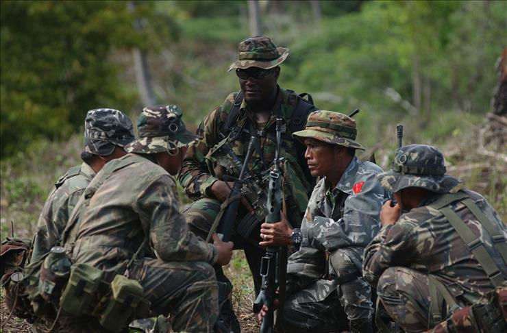 Southern Philippines offensive sees 55,000 flee homes