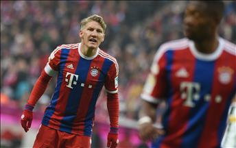 Football: Bayern Munich win "Der Klassiker"