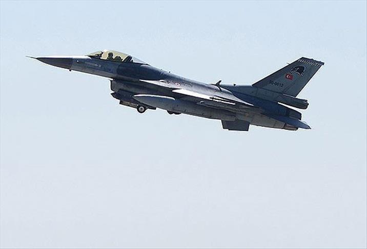 Türk jetlerine taciz
