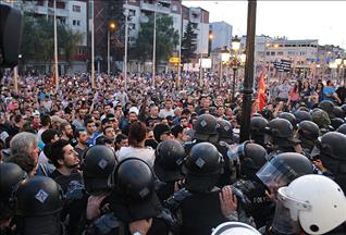 Makedonya'da "yumurtalı" protesto