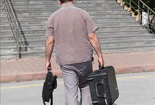 Erkilet Havaalanı'nda 3 iş adamının eşyalarına el konuldu