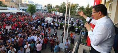 'Şehidimizin kanına girenlerin hesabını mutlaka sorarız'
