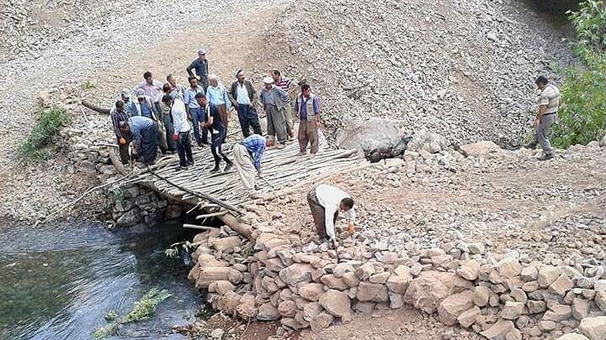 Teröre tepki gösterip köprü yaptılar