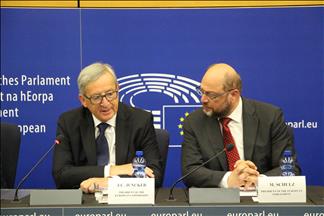 UE: Juncker appelle à un mécanisme permanent de répartition des réfugiés