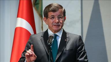Serokwezîr Davutoglu xebatên xwe yên hilbijartinê ji bo 3 rojan da rawestandin