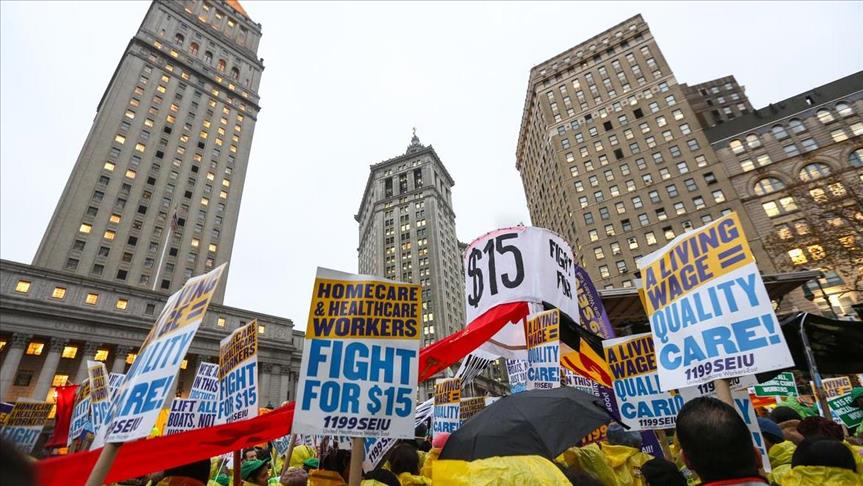 نیویۆرک.. خۆپیشاندان لە دژی کەمی مووچە