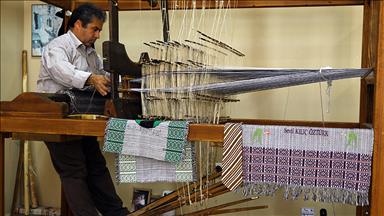 Osmanlı'nın gözde dokuması yaşam mücadelesi veriyor