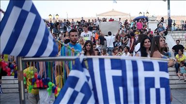 Greqi, punonjësit në sektorët publik dhe privat do të hyjnë në grevë