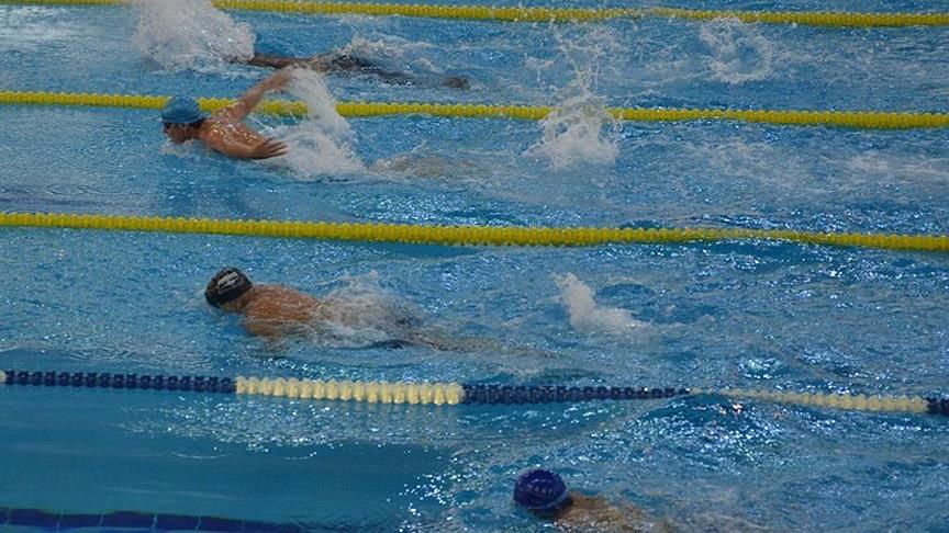 Yüzmede 24 yıllık Türkiye rekoru kırıldı
